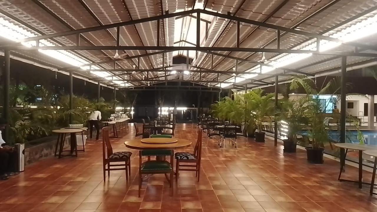 The Riviera Ξενοδοχείο Theni Εξωτερικό φωτογραφία